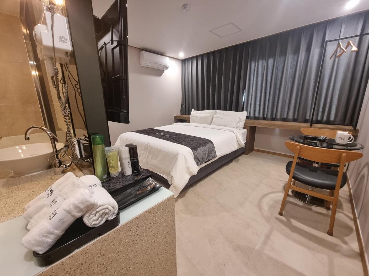 Yeoubi Hotel Jinju Extérieur photo
