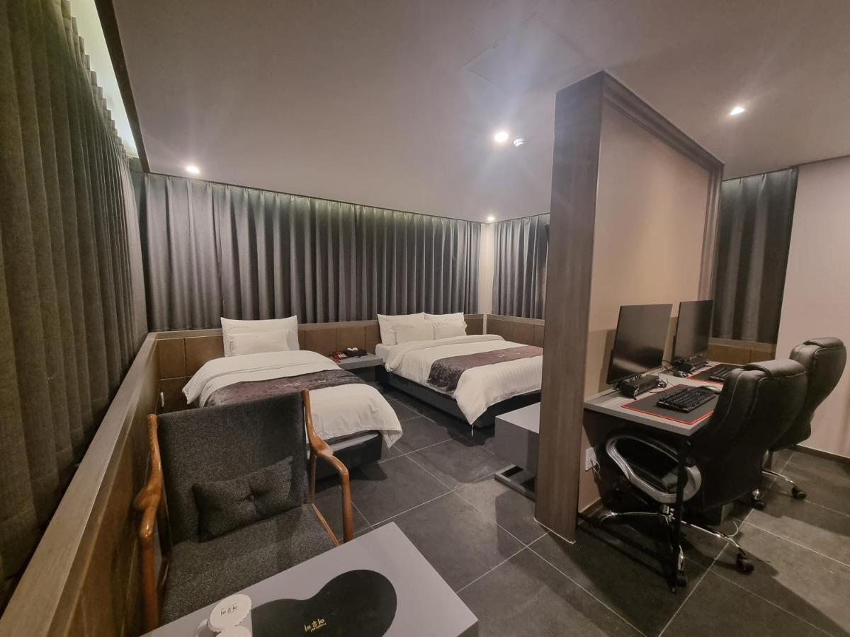 Yeoubi Hotel Jinju Extérieur photo